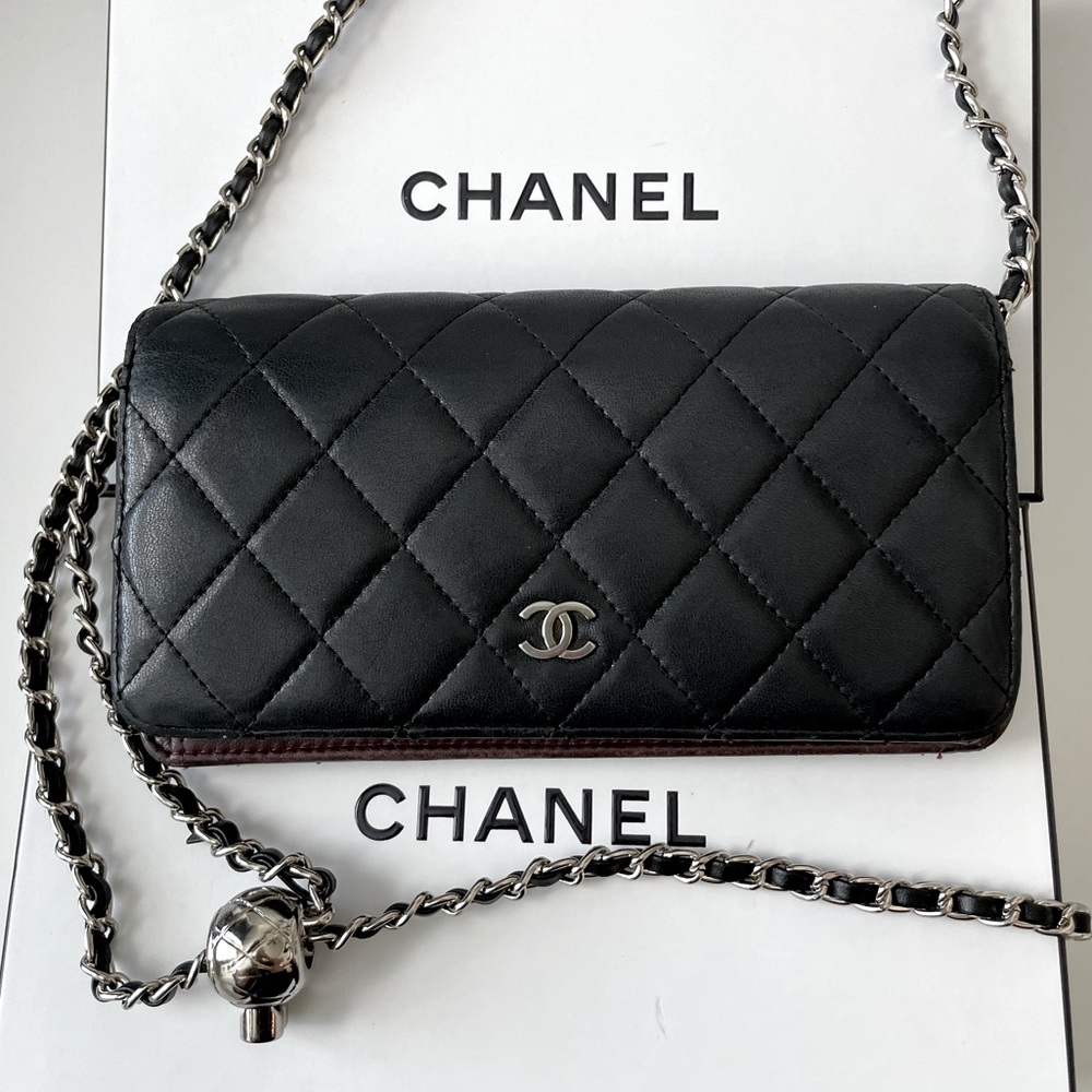 ❌SOLD❌  CHANEL WALLET ON CHAIN